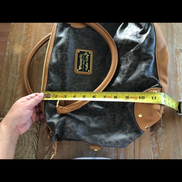 Loungefly hello kitty bag cheetah - Picture 5 of 7